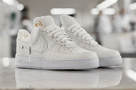 white lv air force 1.